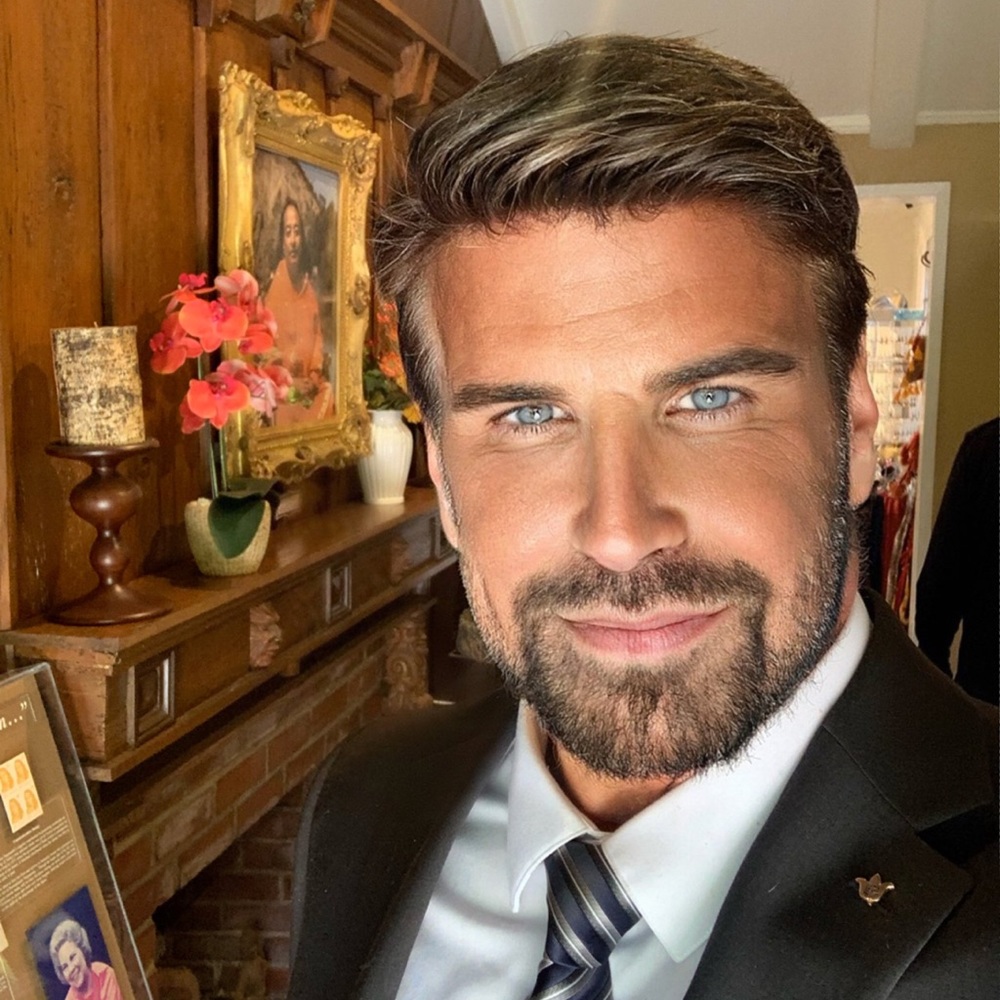Meet your Posher,